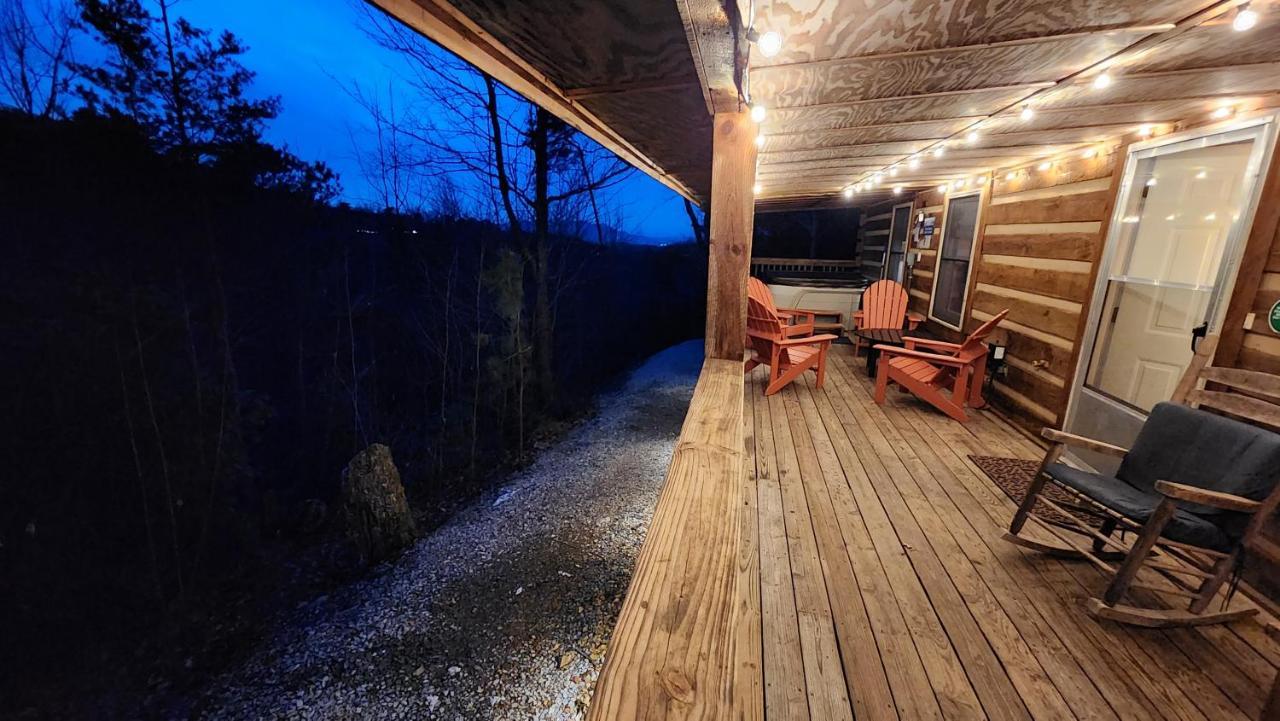 Rustic Cabin 塞维尔维尔 外观 照片