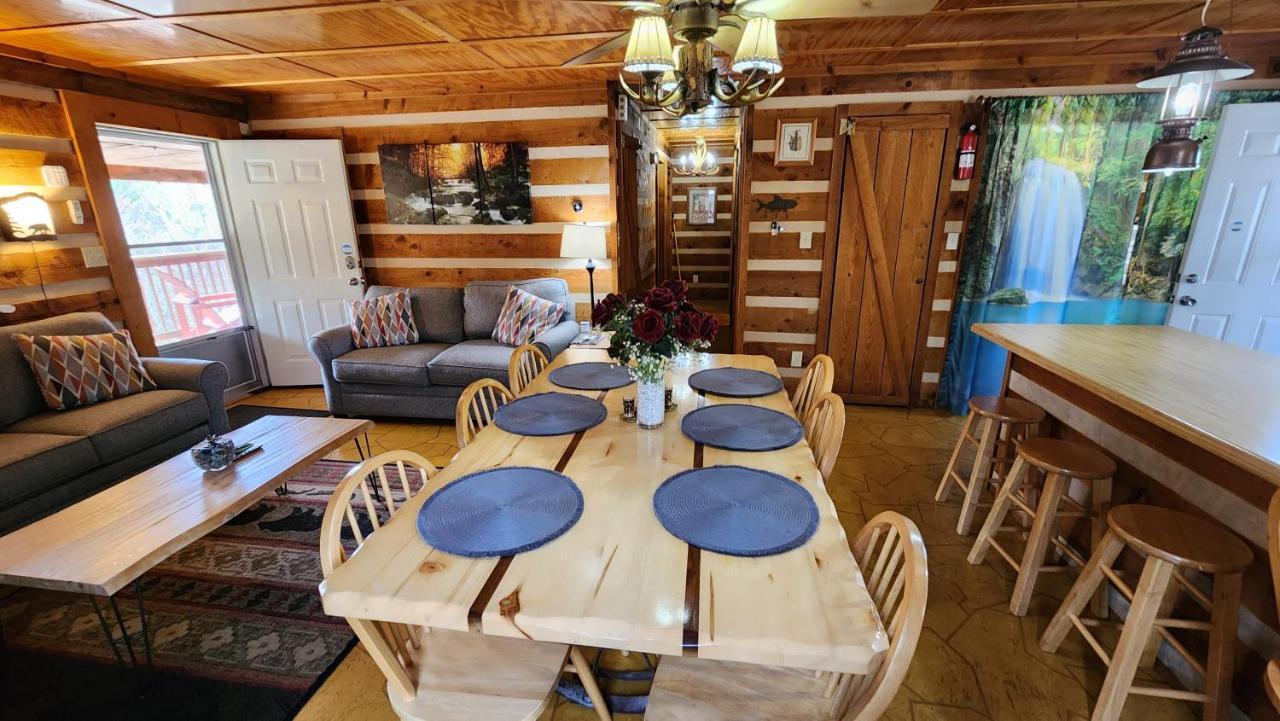 Rustic Cabin 塞维尔维尔 外观 照片