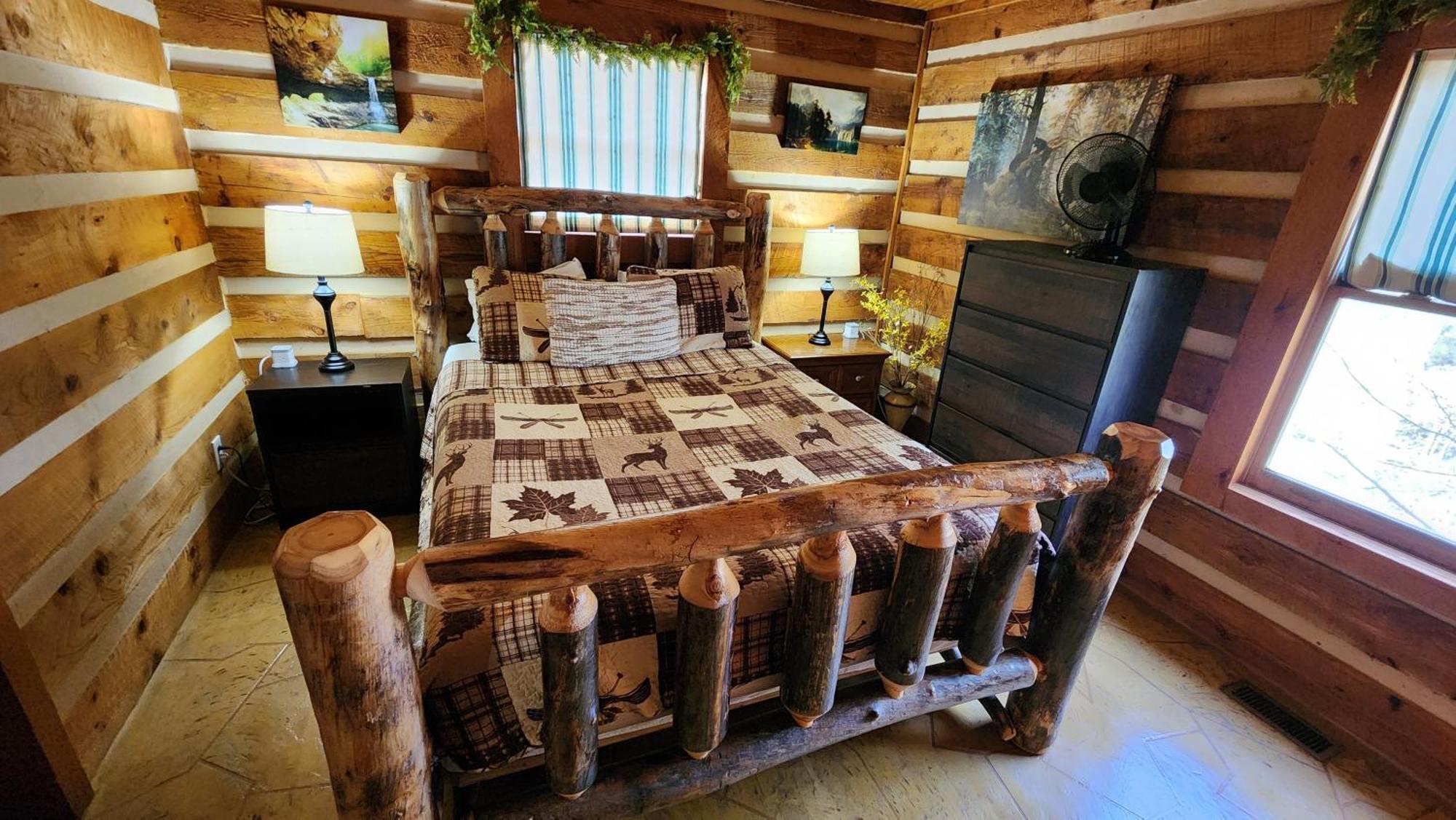 Rustic Cabin 塞维尔维尔 外观 照片
