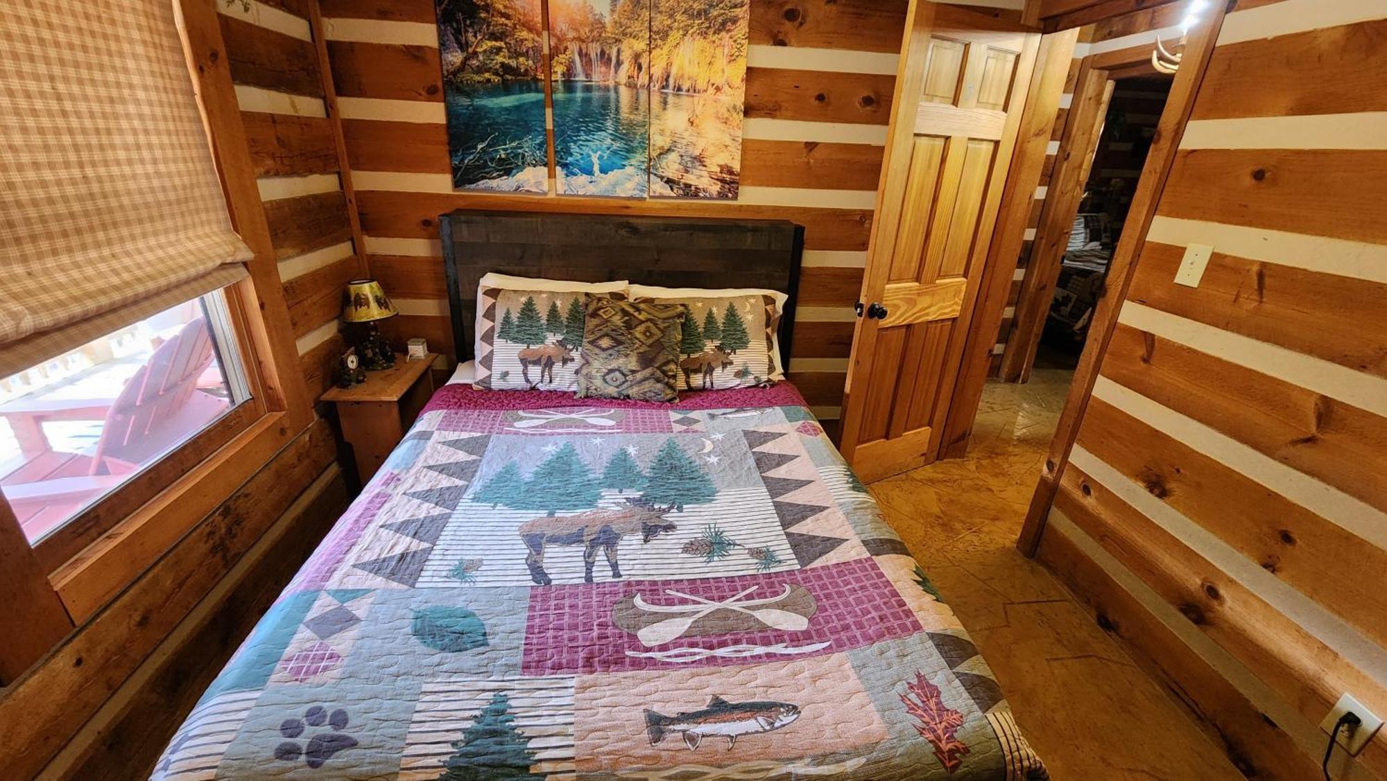 Rustic Cabin 塞维尔维尔 外观 照片